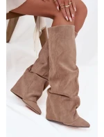 Zateplené dámské kozačky s vytočeným límcem na podpatku Eko semiš Béžové Elivira Zateplené dámské kozačky s vytočeným límcem na podpatku Eko semiš Béžové Elivira