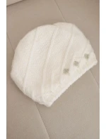 Dámská zimní čepice z vlny s ozdobnými zirkony a pleteným vzorem K396 bílá