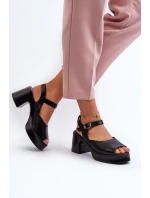 Dámské kožené sandály na podpatku Vinceza 66627 černé