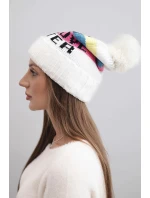 Dámská zimní čepice s vlnou a nápisem s velkým bambulí K422 bílá