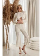 Dámský ažurový komplet v barvě ecru - crop top a dlouhé kalhoty (1978) Dámský ažurový komplet v barvě ecru - crop top a dlouhé kalhoty (1978)