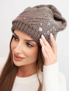 Dámská zimní čepice z vlny s ozdobnými aplikacemi K468 mocca