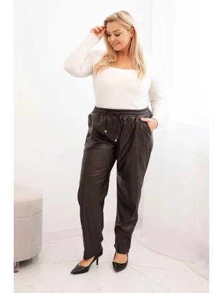 Dámské kalhoty Plus Size zateplené z ekokůže s vysokým pasem hnědé