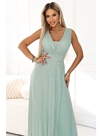 637-5 Dlouhé maxi šaty s brokátovým akcentem a hlubokým výstřihem - pistáciová barva