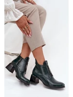 Kožené lakované kotníkové boty na klínu s ozdobným detailem zateplené Zazoo 60560 tmavě zelené