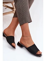 Materiálové dámské pantofle na plochém podpatku Černé Belissea