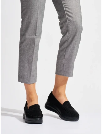 Luxusní dámské mokasíny černé na klínku Luxusní dámské mokasíny černé na klínku