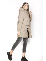 Dámská péřová bunda ve velbloudí barvě s ozdobnými páskami (AG2-J85) Dámská péřová bunda ve velbloudí barvě s ozdobnými páskami (AG2-J85)