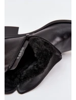 Zateplené dámské kotníkové boty na klínu černé Delmira