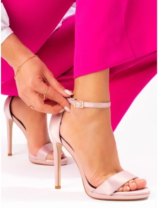 Zajímavé dámské  sandály růžové na jehlovém podpatku