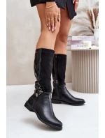 Zateplené kozačky na plochém podpatku s ozdobnou sponou černé Leatharia