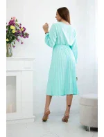 Šaty se svázaným plisovaným lemem světle mátová