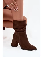 Dámské zateplené kotníkové boty z přírodního semiše se řasením – čokoládové