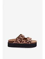 Lakované dámské pantofle na platformě se zlatými klipsy Lee Cooper LCW-26-35-4459L Černé