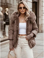 Dámská zimní bunda s kožešinou a kapucí v barvě taupe, FashionStreet TY5888 Dámská zimní bunda s kožešinou a kapucí v barvě taupe, FashionStreet TY5888