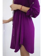 Šaty se zapínáním na knoflíky a zavazováním v pase tmavě fialová