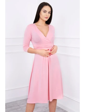 Šaty s průstřihem pod prsy pudrově růžové