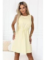 296-16 VICTORIA Trapézové šaty bez rukávů s páskem - máslově žluté