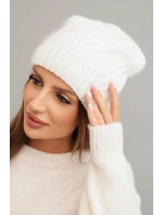 Dámská zimní čepice z vlny K441 bílá Dámská zimní čepice z vlny K441 bílá