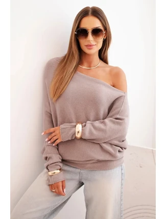 Dámský asymetrický viskózový svetr typu netopýr cappuccino