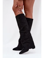 Zateplené dámské kozačky s vykrojeným horním lemem na podpatku ekologické semišové černé Elivira