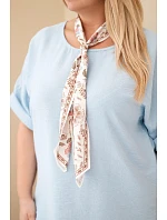 Dámská viskózová halenka Plus Size s krátkým rukávem a ozdobným šátkem modrá Dámská viskózová halenka Plus Size s krátkým rukávem a ozdobným šátkem modrá