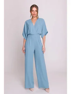 S395 Kombinéza s širokými nohavicemi a zavinovacím výstřihem - nebesky modrá