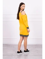 Šaty Tres Chic v hořčicové barvě