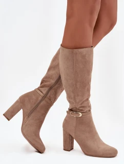 Dámské zateplené kozačky na sloupkovém podpatku se zlatou přezkou Seraphine – béžové