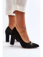 Černé Zamszové Lodičky Na Podpatku S Srdcem Zazoo 2453/OS Černé Zamszové Lodičky Na Podpatku S Srdcem Zazoo 2453/OS