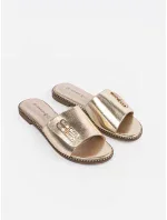 Praktické dámské zlaté  nazouváky na plochém podpatku