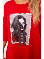 Šaty s potiskem a rozšířenou spodní částí červené