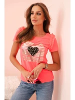 Dámská bavlněná blůza s volánem a srdcem z kamínků růžový neon Dámská bavlněná blůza s volánem a srdcem z kamínků růžový neon