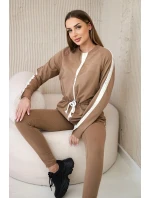 Dámská bavlněná souprava s proužky a stahovacími lemy velbloud