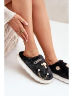 Chlupaté Pantofle S Přívěsky Černé Ivelfedi