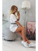 Šaty s ozdobným páskem bílé Šaty s ozdobným páskem bílé