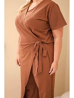 Dámský bavlněný overal Plus Size se zavazováním v pase velbloudí Dámský bavlněný overal Plus Size se zavazováním v pase velbloudí