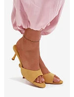 Žabky z umělého semiše na podpatku Žluté Melissea