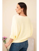 Dámský svetr typu netopýr s kulatým výstřihem žlutý