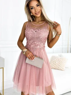 522-1 CATERINA Dámské šaty s gipure a jemným tylem - Powder Pink