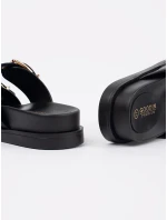 Originální černé dámské  nazouváky na plochém podpatku