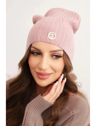 Dámská čepice s pruhovaným vzorem a ozdobným knoflíkem s přídavkem viskózy a modalu tmavě růžová