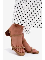 Klapky na podpatku model 228795 Step in style Klapky na podpatku model 228795 Step in style