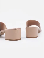 Pěkné hnědé dámské  nazouváky Obcas