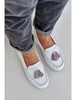 Kožené dámské mokasíny s třásněmi na platformě a klínu bílé Eleazetta