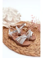 Lesklé dětské stříbrné sandály na suchý zip Delphina Lesklé dětské stříbrné sandály na suchý zip Delphina