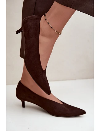 Kožené lodičky s kitten heel v čokoládové barvě Nuretta