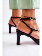 Klasické lakované sandály na podpatku černé Milani Klasické lakované sandály na podpatku černé Milani