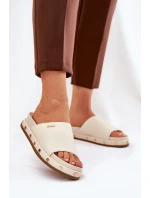 Dámské pantofle na platformě s cvočky Big Star – béžové