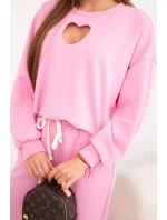 Dámská souprava srdíčkovým výřezem v jasně růžové barvě